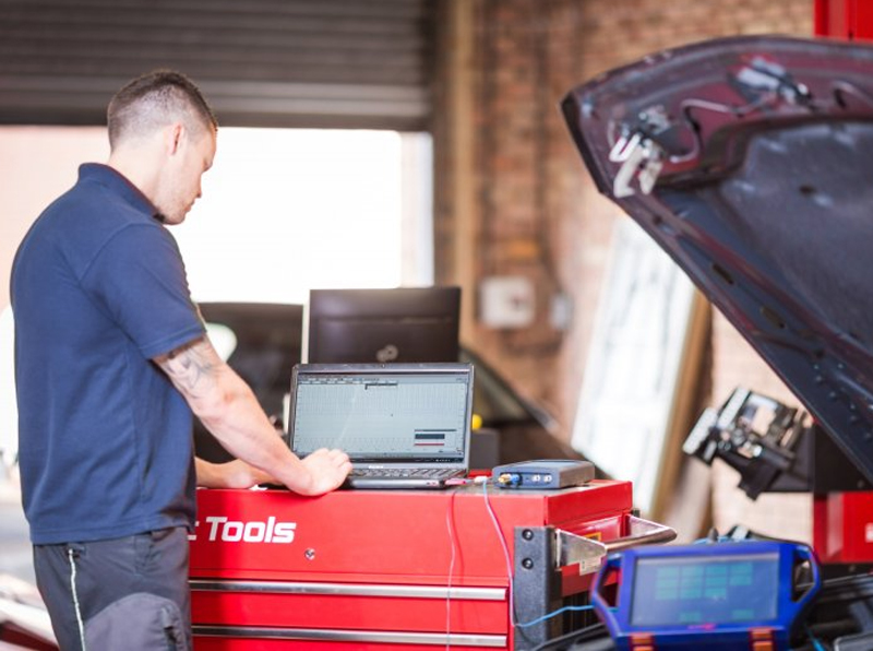 Seat Diagnostics being evaluated on a laptop