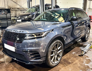 Range Rover Velar Service in the Workshop